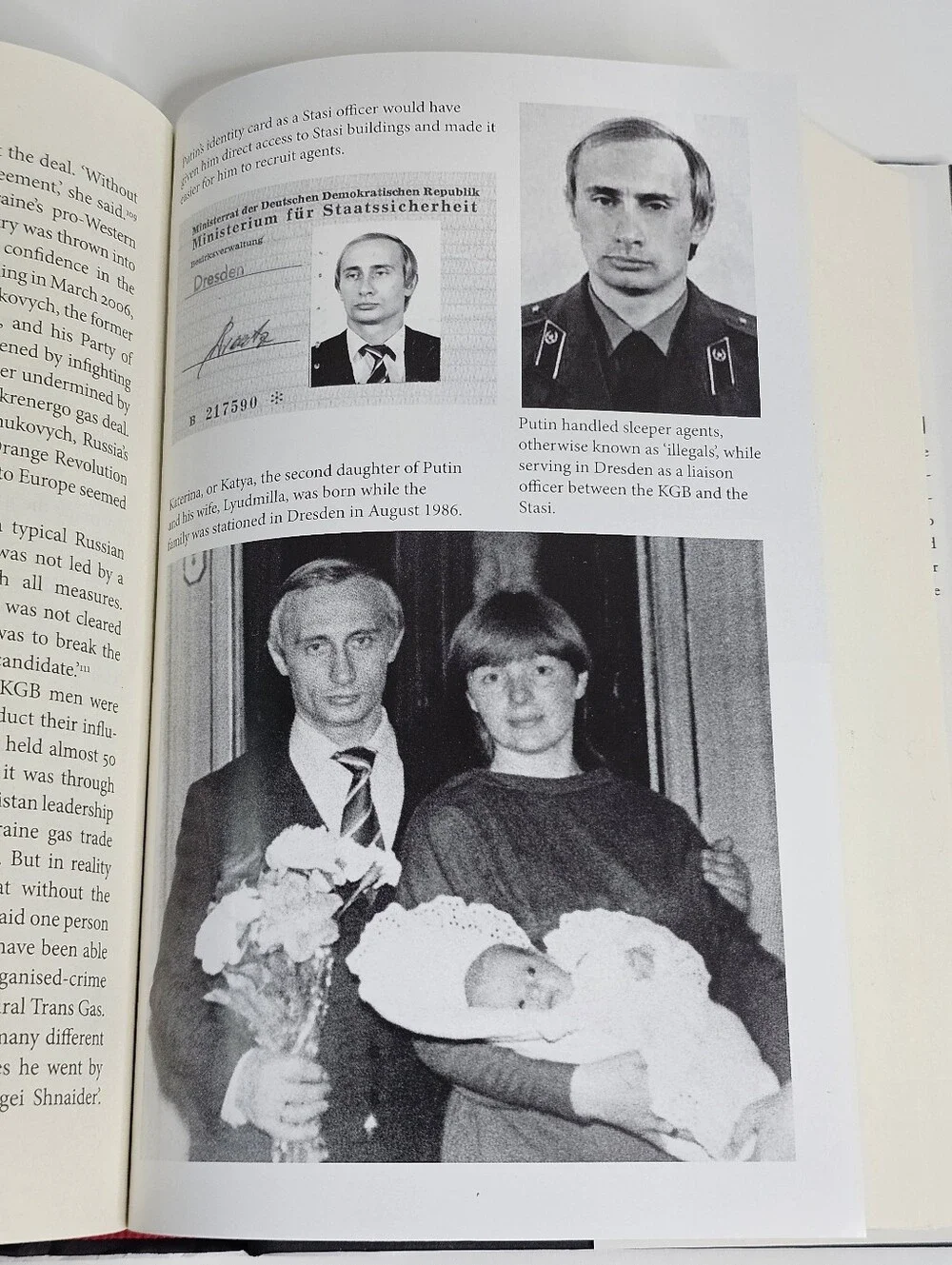 Putin's People Catherine Belton 2020 HC DJ Book 1st American Edition KGB Russia